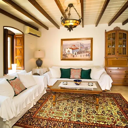 R&g Luxury Villa